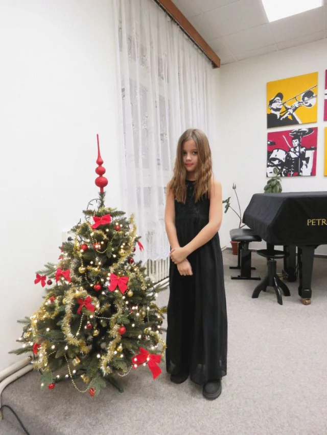 Hudební obor –  Třídní koncert Šikulová 20. 12. 2022